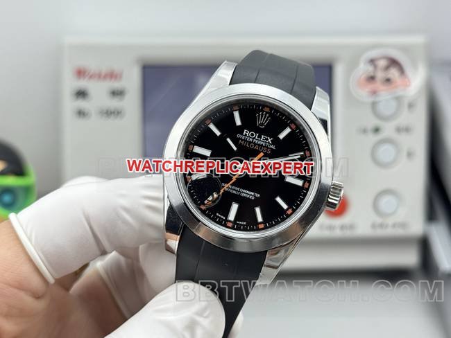 top-tier replica watch magnetic type VS FactoryRolexblack dial black rubber model front live photo