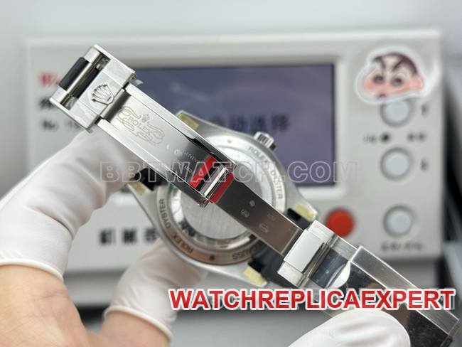 top-tier replica watch magnetic type VS FactoryRolexblack dial black rubber model clasplive photos