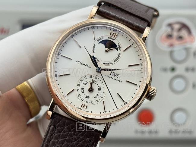 Best replica watch Portofino GR factory IWCrose goldwhite dial brown leather strap model front live photo