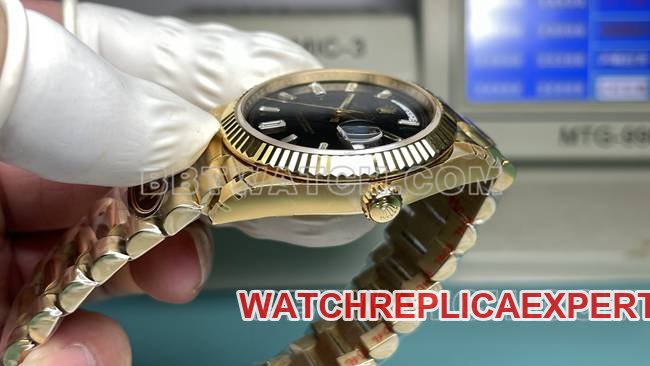 Best replica watch CBD factory RolexDay-Date3255 mechanical black dial40mmside live photo