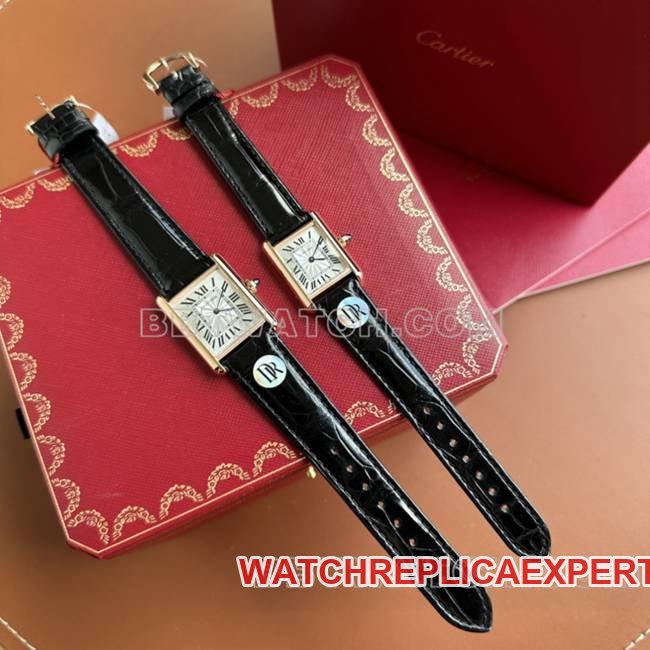 Cartier DR Factory Tank Replika-Uhr, silbergraues Zifferblatt, Roségoldgehäuse, Quarz, schwarzes Armband — detailed review and buying guide | Watch Replica Expert