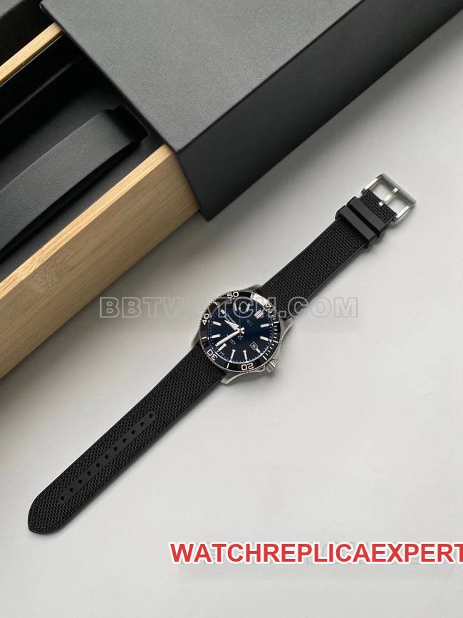 Christopher Ward Reloj Super Clone con pulsera de caucho y esfera negra de 42 mm, resistencia al agua de 600 metros, movimiento mecánico SW200 — luxury replica watch guide | Watch Replica Expert