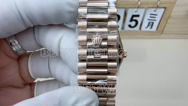 Super clone watch VS FactoryRolexDay-Date rose goldsteel braceletbraceletlive photos