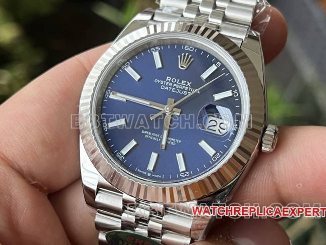Best replica watch ERF factory log Rolexblue dial3235 mechanical 41mmfront live photo