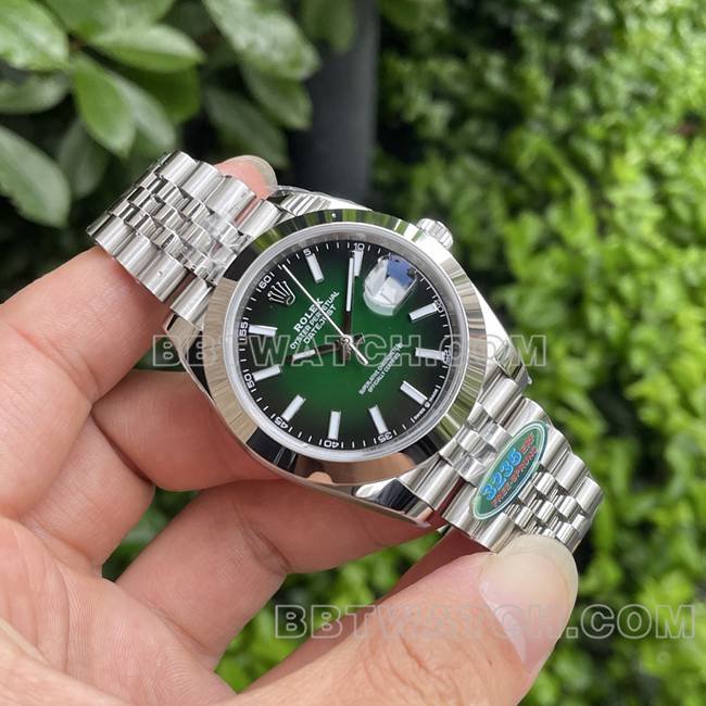 best replica watch ERF factory Rolex log green dial3235 mechanical 41mmfront live photo
