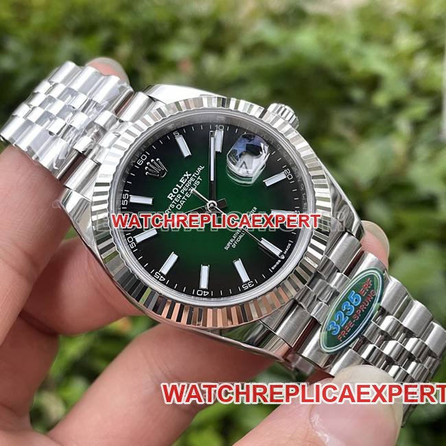 Best replica watch log ERF factory Rolexgreen dial3235 mechanical 41mmfront live photo