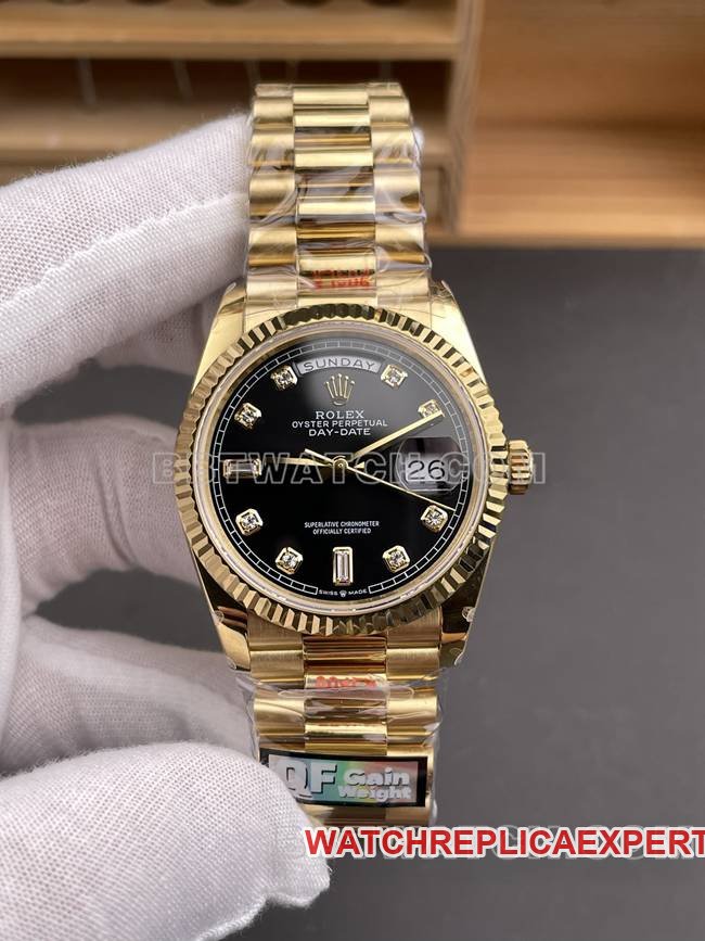 Rolex Day-Date 36 mm QF Factory Réplica de primeira linha em ouro amarelo, mostrador preto, movimento mecânico 2836 — luxury replica watch guide | Watch Replica Expert