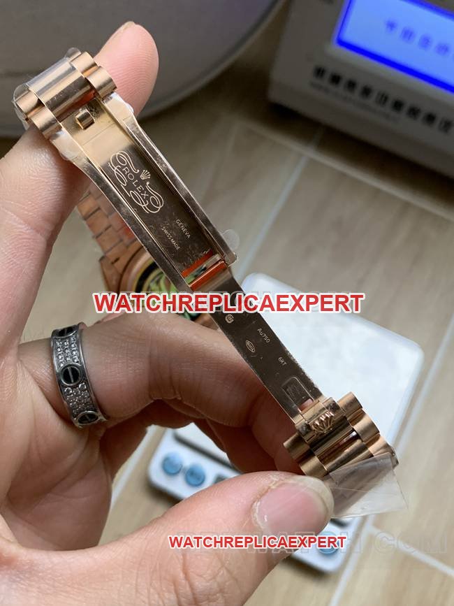 Best replica watch QF factory Day-DateRolex ice blue dialrose gold2836 mechanical 36mmclasplive photos