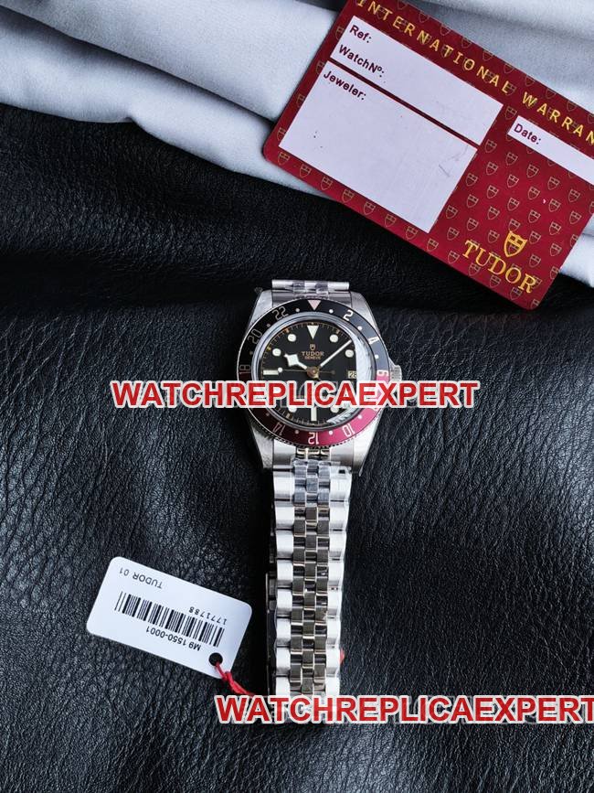 Tudor Black Bay 3CF Factory Beste Replik-Uhr, schwarzes Zifferblatt, schwarze rote Lünette, Stahlarmband, 39 mm x 12,8 mm, 8 mm — luxury replica watch guide | Watch Replica Expert