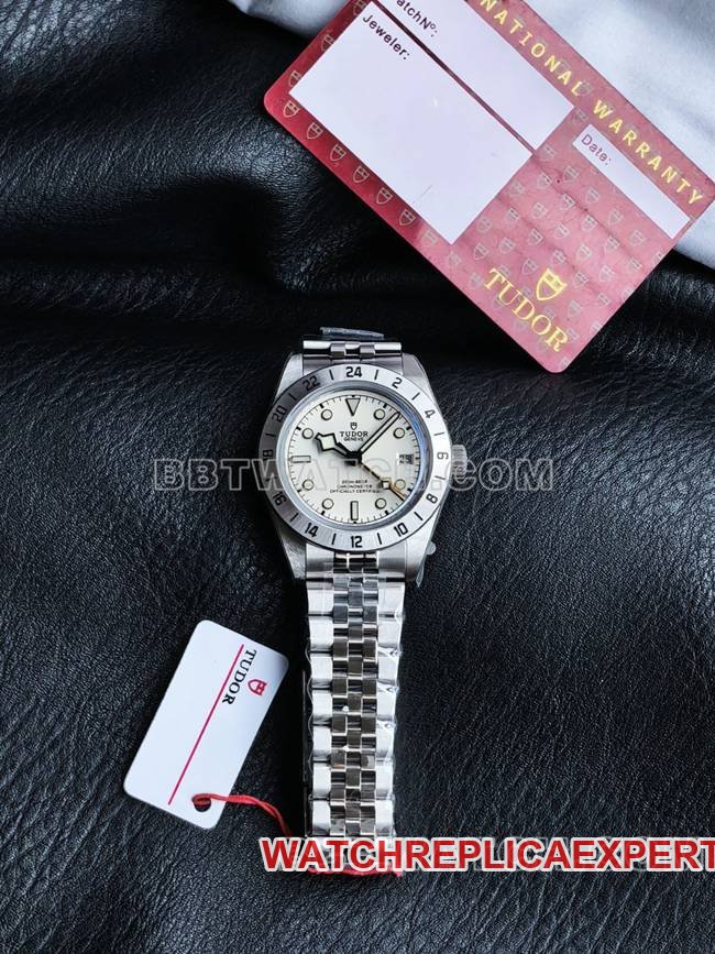 Black Bay 3CF Factory Tudor hochwertige Replik-Uhr, weißes Zifferblatt, Edelstahlarmband, 39 mm 8 mm — luxury replica watch guide | Watch Replica Expert