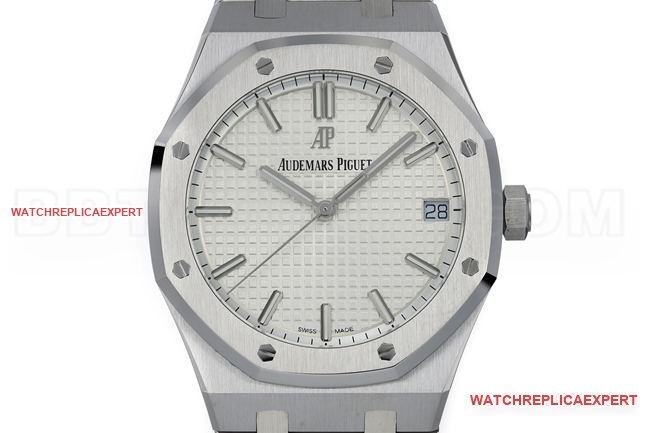 1:1replica watchZF FactoryRoyal OakAudemars Piguetsilver dial15500front live photo