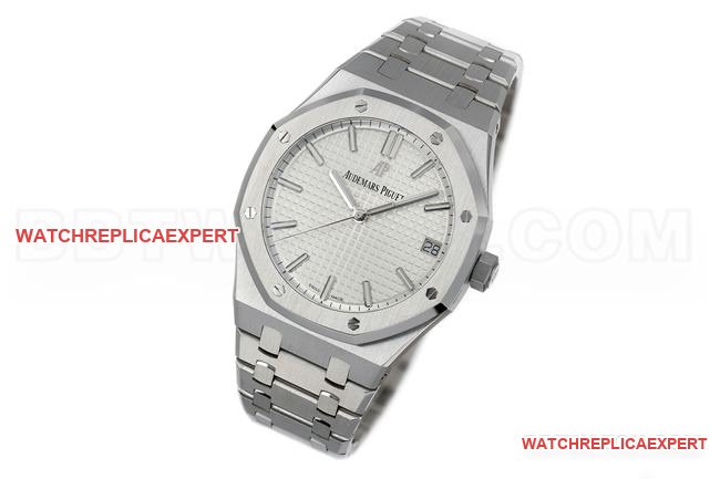 1:1replica watchZF FactoryRoyal OakAudemars Piguetsilver dial15500front live photo