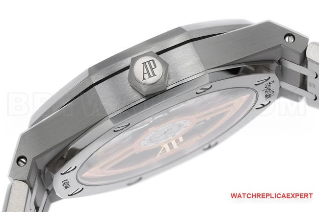 1:1replica watchZF FactoryRoyal OakAudemars Piguetsilver dial15500side live photo