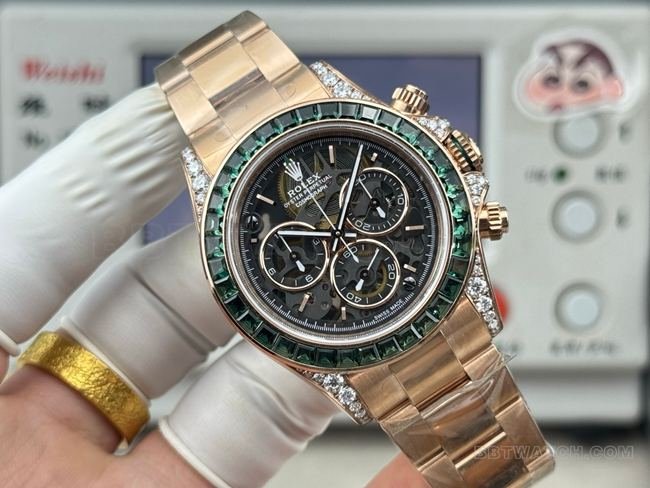 Best replica watch RolexPPM factory Daytona hollow plate emerald diamond bezelfront live photo