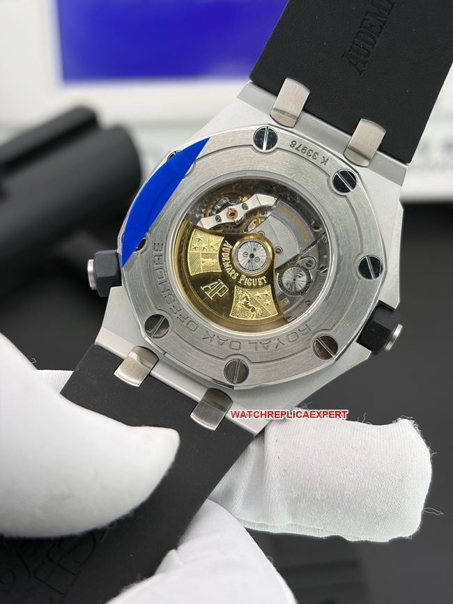 Best replica watch APS factory Royal Oak offshore Audemars Piguetblack dial15710caseback live photo