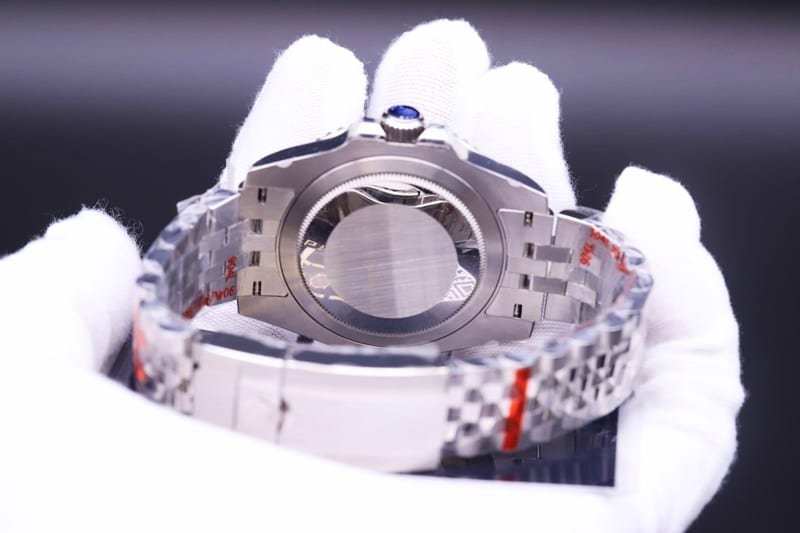 V9 FactoryRolexGMT-Master replica watch review black and blue circle commemorative bracelet clasp picture