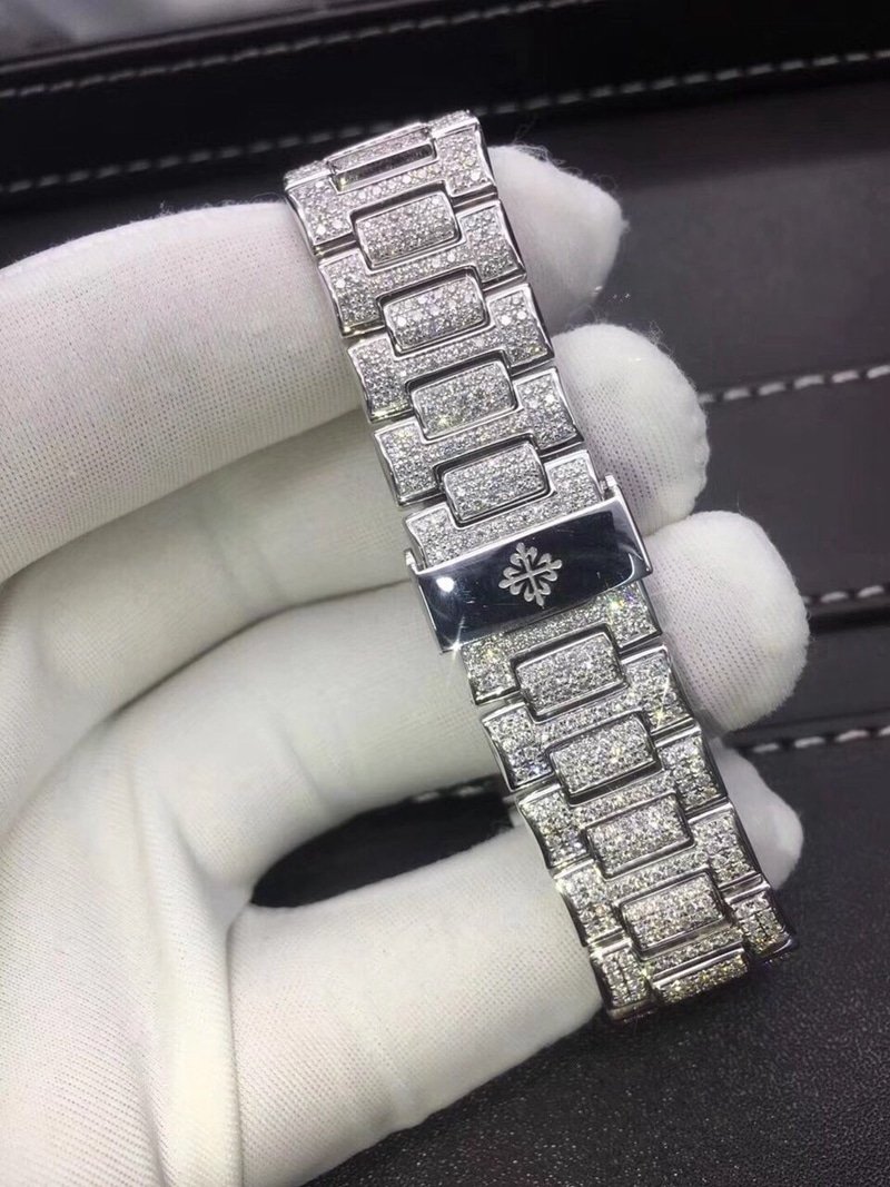 Patek Women's Nautilus 18K Gold Full Diamonds 37mmclasp Picture