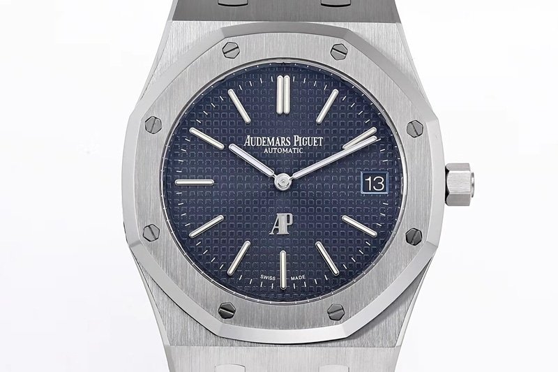 xf factory replica Audemars Piguet 15202 ultra-thin mechanical watch compared to the original front view
