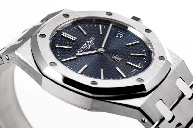 xf factory replica Audemars Piguet watch 15202 ultra-thin mechanical compared to the original side view