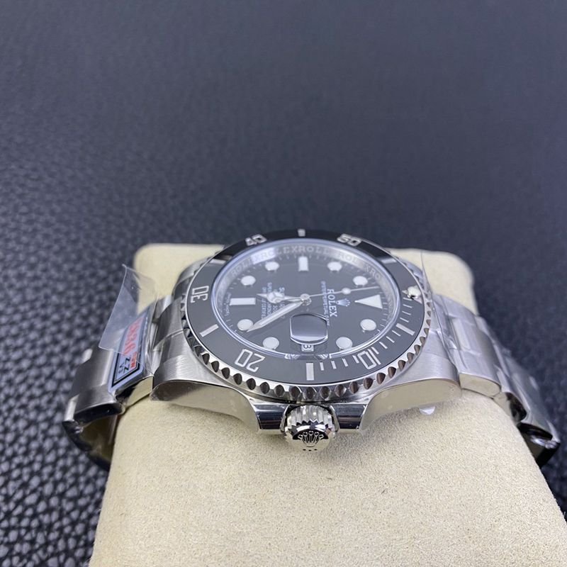Rolex Black Submariner V3 version replica watch side view