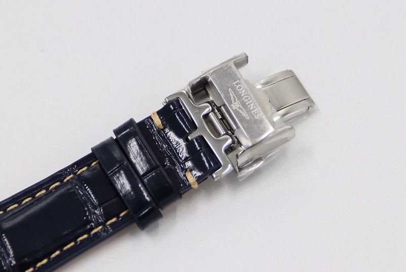 GS factory Longinesreplica watch master series moon phase watch blue dial diamond scale clasp picture