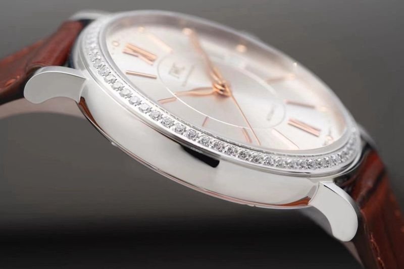 IWCreplica watch masterpiece, women’s model Portofino extremely elegant watch side view