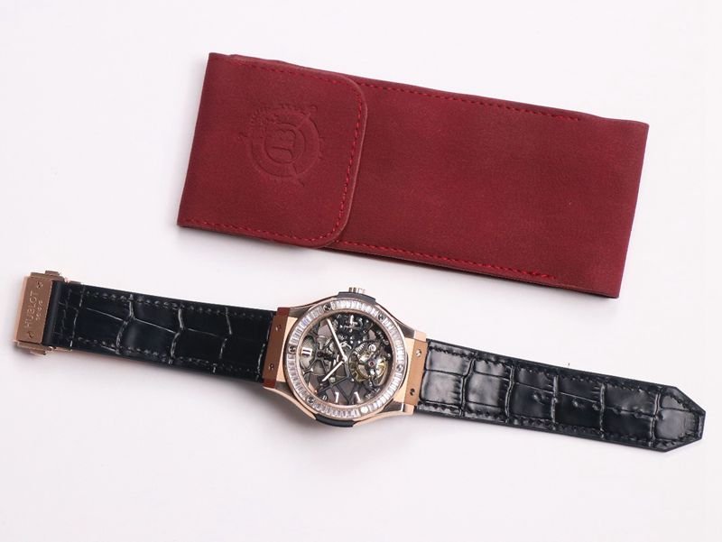 Hublot high-quality replica watch (Hublot) CLASSIC FUSION series tourbillon watch front view