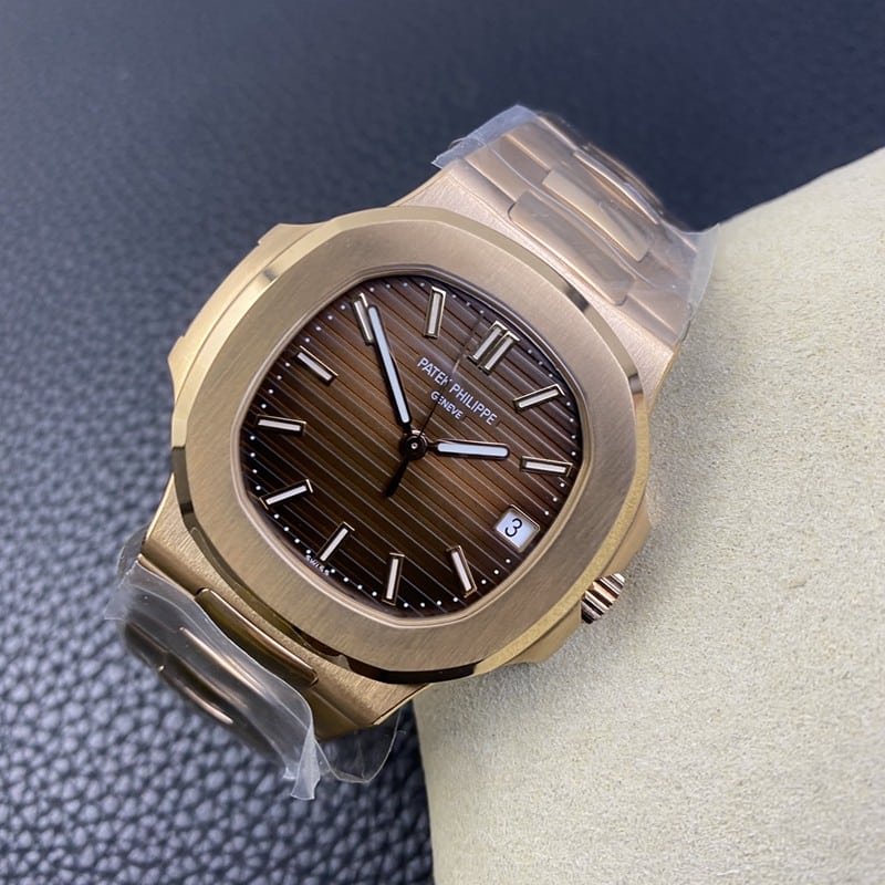 3K Factorytop-tierPatek Philippereplica watch Nautilus324SC ultra-thin mechanical rose gold coffee tray front view