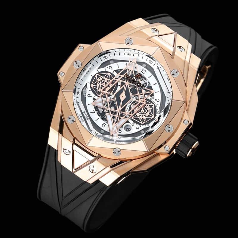 HublotHublothigh-quality replica watch new BigBangSangBleuII tattoo men's mechanical watch front view