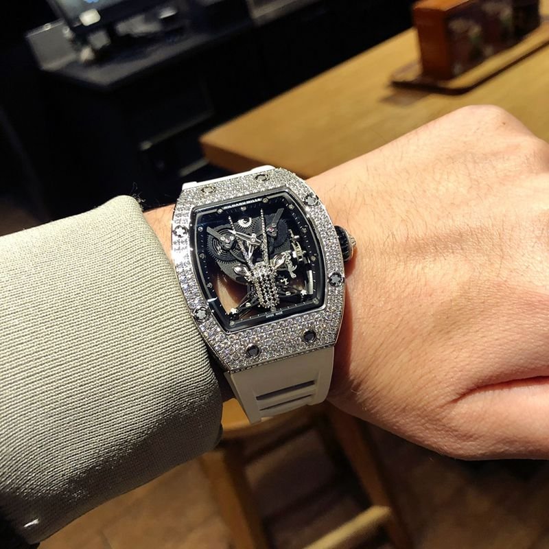 Relógio mecânico masculino Richard Mille Full Star Series com a mais nova caixa incrustada de diamante em formato de cabra — detailed review and buying guide | Watch Replica Expert