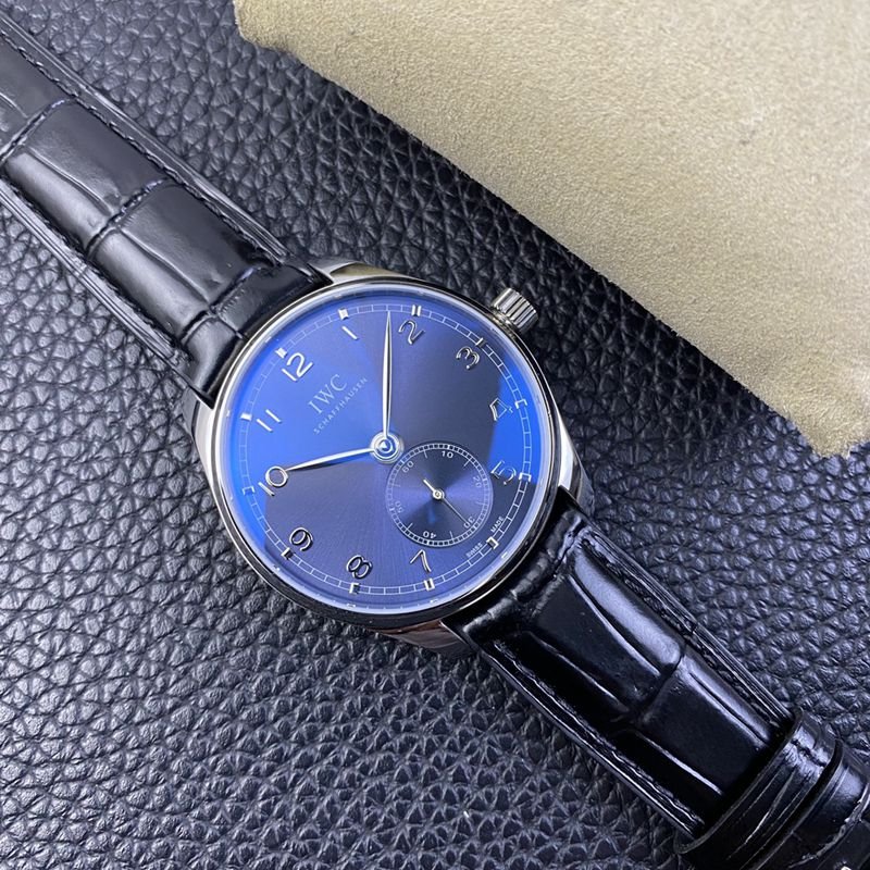5 Reasons to Choose a Technologically Sophisticated Universal Watch — detailed review and buying guide | Watch Replica Expert