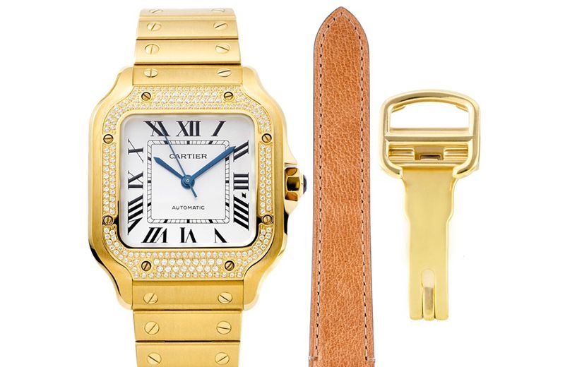 Reloj Cartier Santos con pulsera de acero inoxidable para mujer con esfera blanca, detalles de diamantes, detalles dorados y esfera con acabado rayos de sol — luxury replica watch guide | Watch Replica Expert