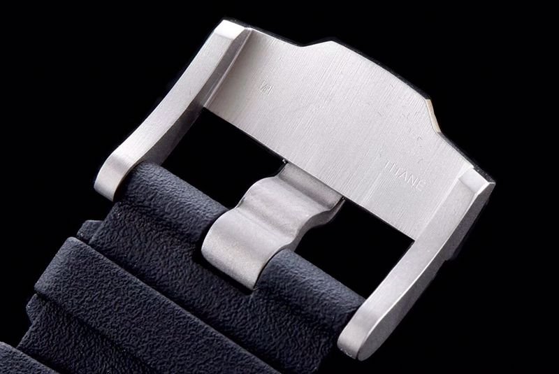 Audemars Piguet Top Replica Watches 15706 Series Ceramic Bezel Black Disc Men's Mechanical Wristwatch Buckle Figure
