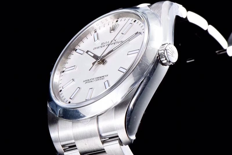 Rolextop-tiersuper clone watch Oyster Perpetual series men's mechanical white dialsteel bracelet watch side view