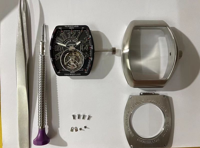 Relógio super clone masculino Frank Muller Pioneer Series Tourbillon com cristal de safira único, fundo de caixa de exposição e movimento mecânico manual V45 — detailed review and buying guide | Watch Replica Expert