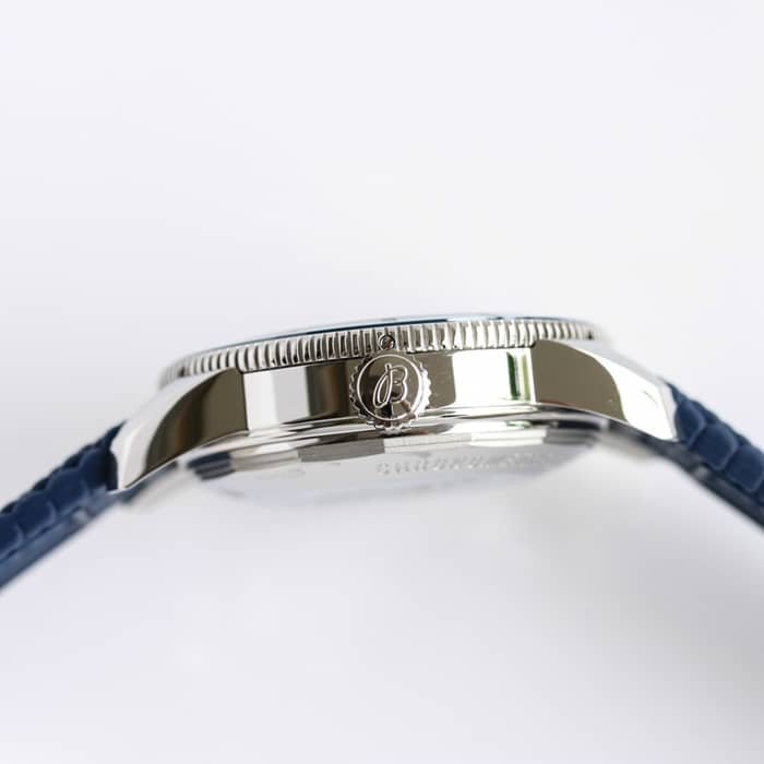 top-tier replica watch Breitling men's white dial super ocean culture series mechanical watch side view