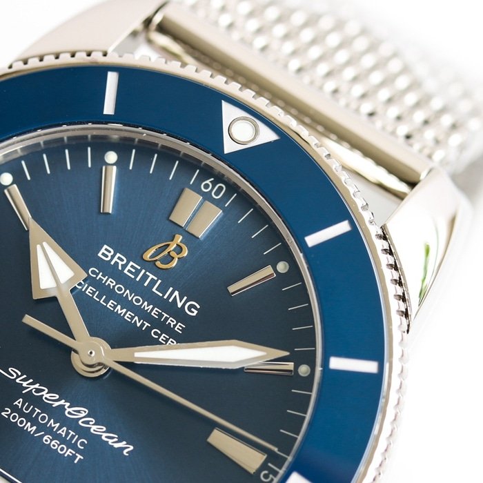 top-tier replica watch Breitling men's blue dial super ocean culture mechanical watch detail shots