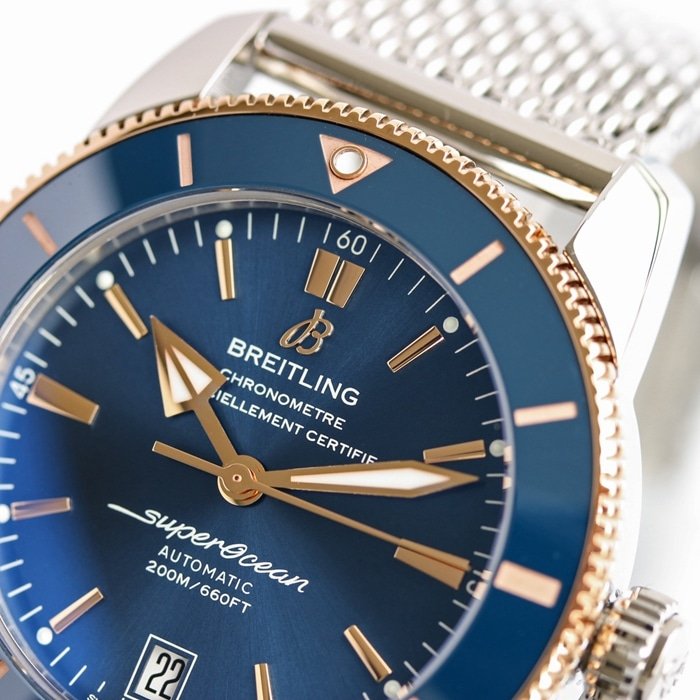 top-tier replica watch Breitling men's blue dial super ocean culture mechanical watch detail shots