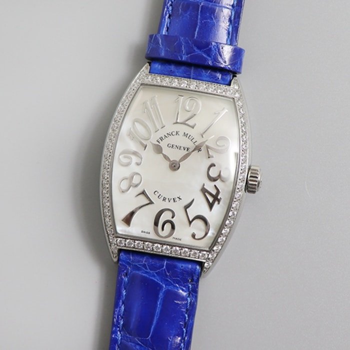 Top-tier replica watch Franck Muller women's white dial barrel quartz watch front view