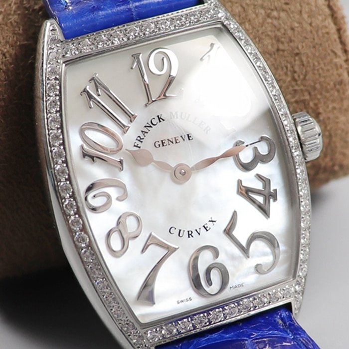 Top-tier replica watch Franck Muller women's white dial barrel quartz watch front view