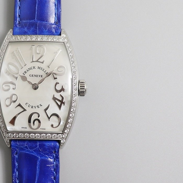 Top-tier replica watch Franck Muller women's white dial barrel quartz watch front view