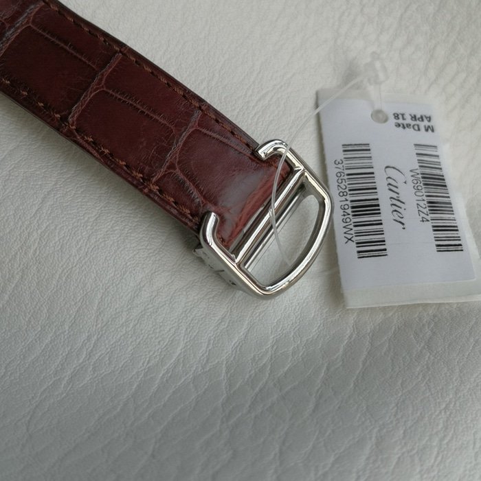 top-tier replica watch Cartier men's white dial blue balloon series leather strap watch clasp picture