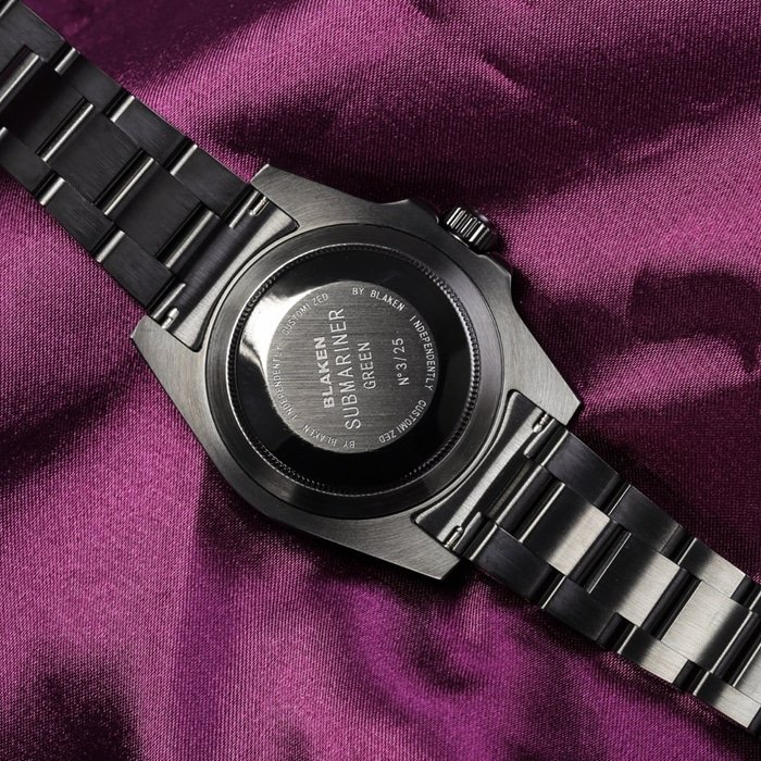 Top-tier replica watch Rolex men's black dial Submariner series steel bracelet watch back cover picture