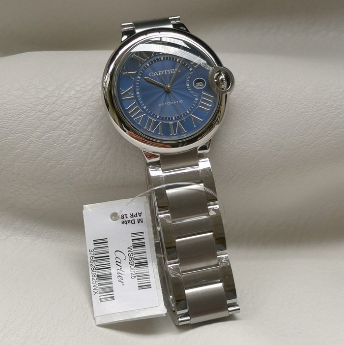 top-tier replica watch Cartier men's blue dial blue balloon mechanical steel bracelet watch front view