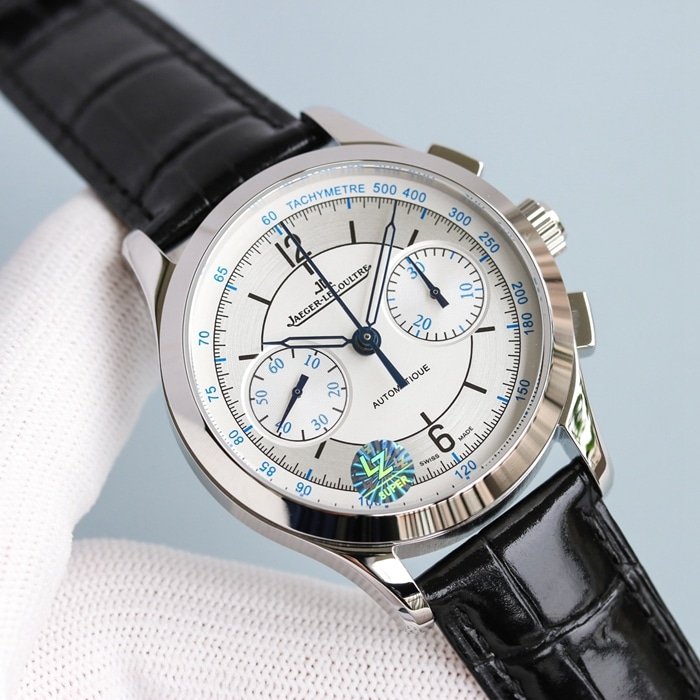 top-tier replica watch Jaeger-LeCoultre men's white dial master series fully automatic movementleather strap watch front view