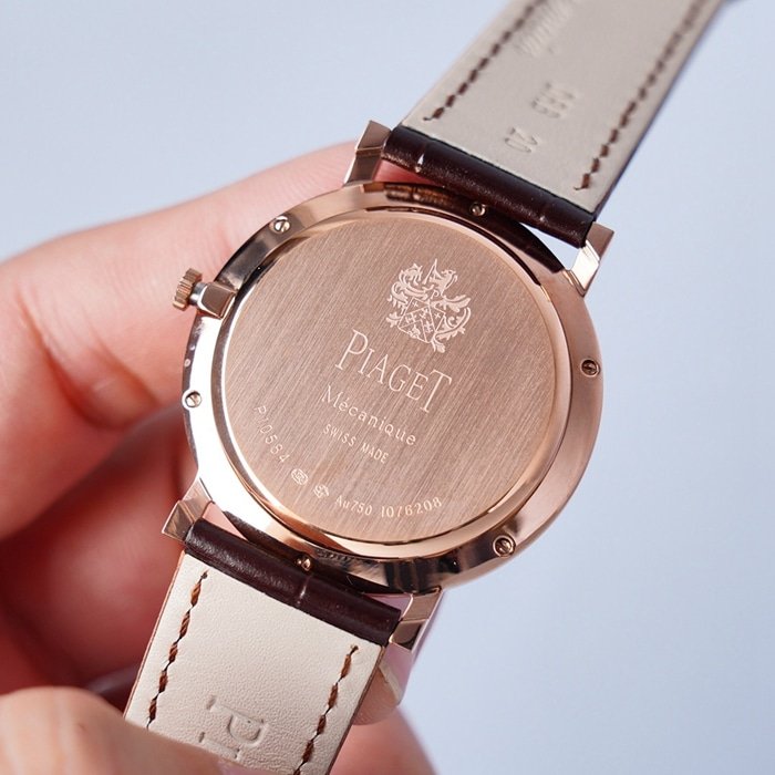 Top-tier replica watch Piaget men's white dial dragon and phoenix series leather strap watch back cover picture