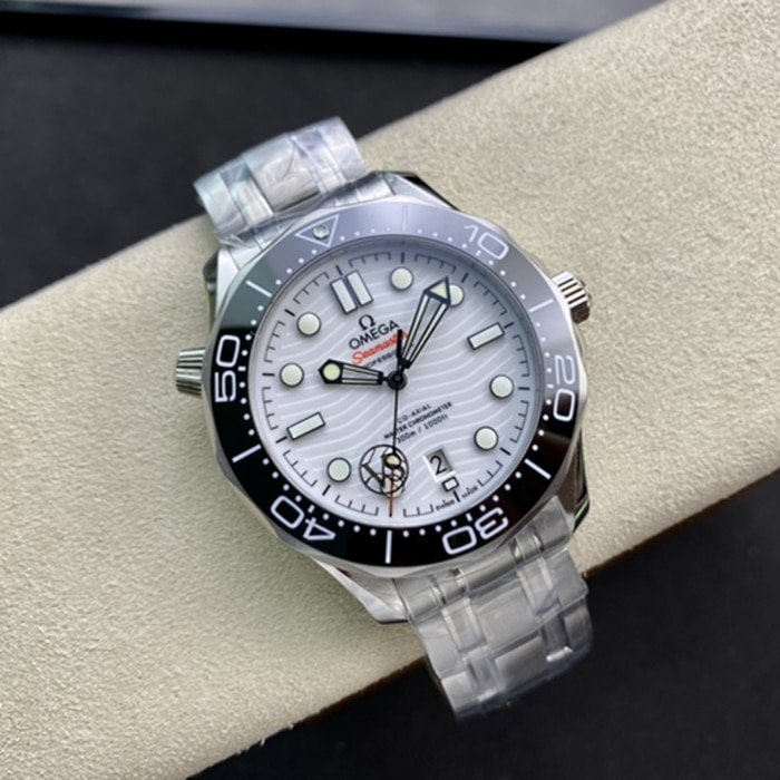 Omega Omega Seamaster-Stahlarmbanduhr für Herren mit weißer Platte – VS Manufacture Seamaster 300 Wave-Qualität — detailed review and buying guide | Watch Replica Expert