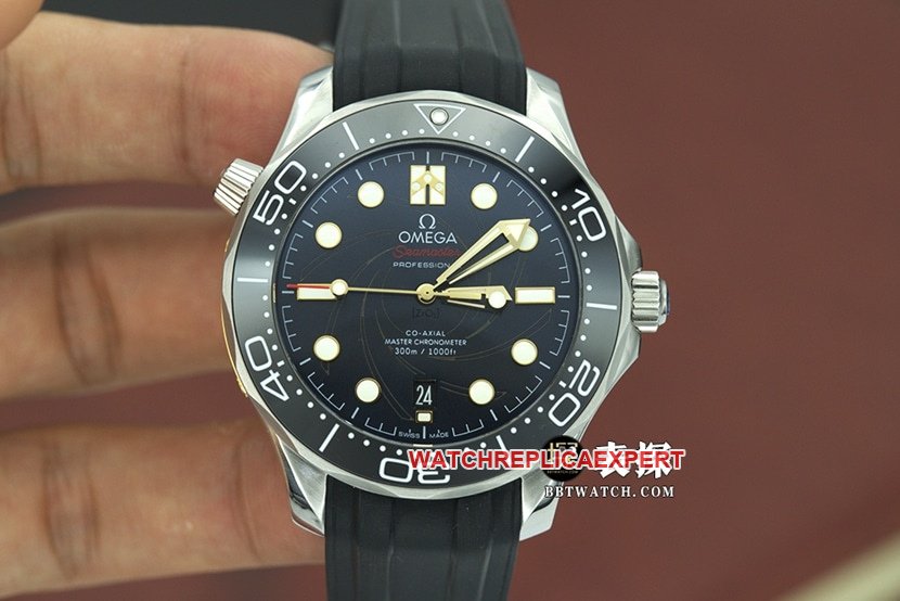 VS Factory Omega Omega VS Seamaster masculino Top 1:1 Réplica de relógio com mostrador polido em espiral de cerâmica preta, pulseira de borracha de edição limitada James Bond 210.22.42.20.01.004 — detailed review and buying guide | Watch Replica Expert