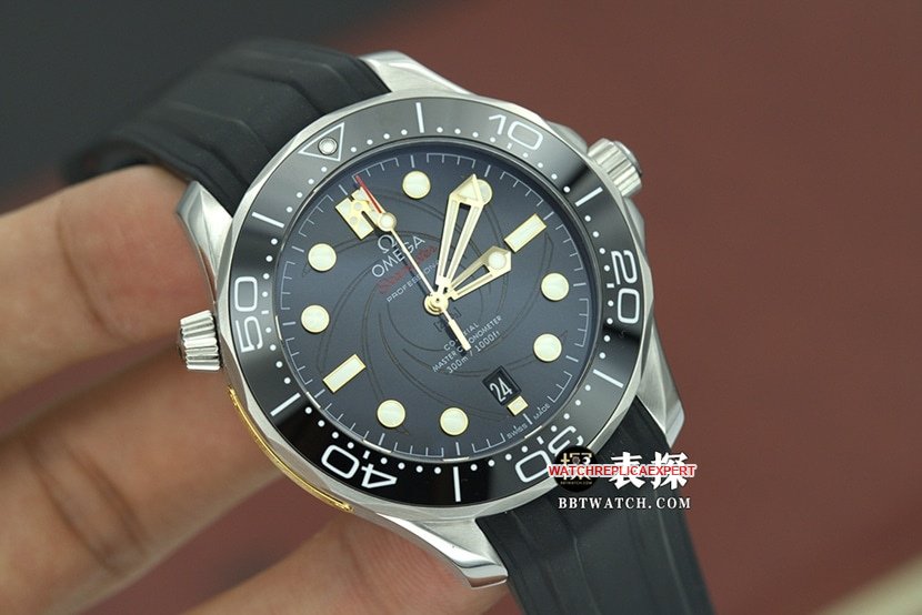 top-tier replica watch Omega men's blue dial Seamaster series watch front live photo