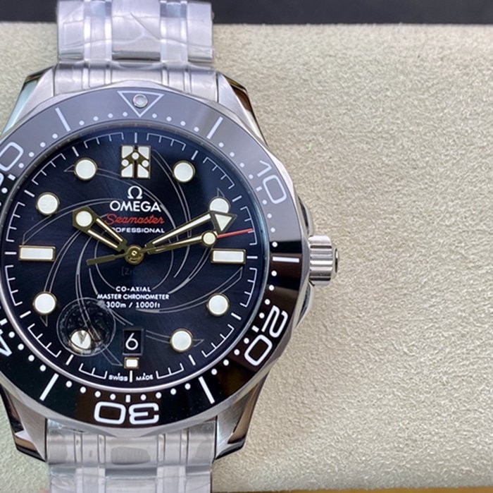 top-tier replica watch Omega men's blue dial Seamaster series steel bracelet watch front view